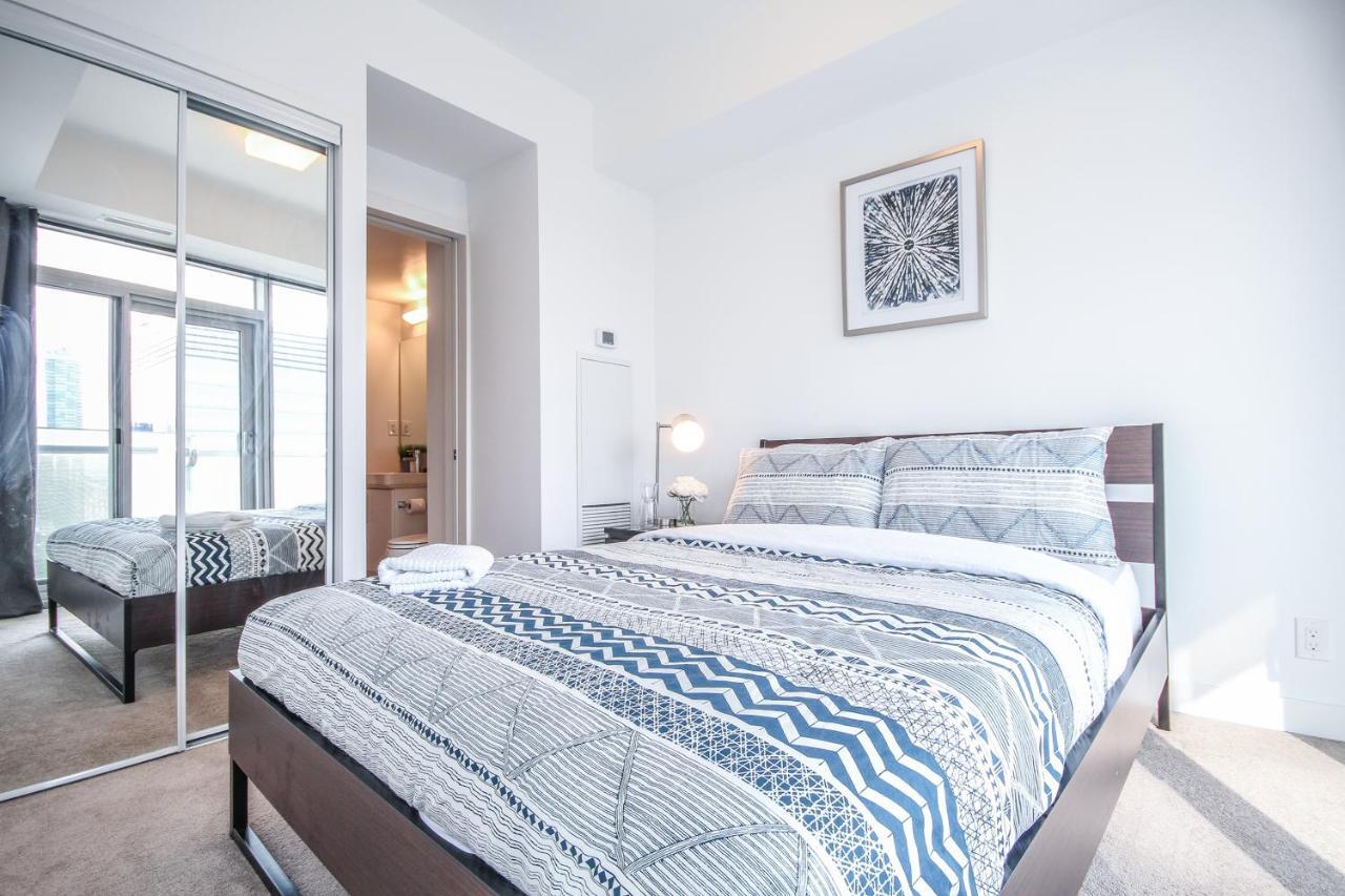 Sarkar Suites - Entertainment District Toronto Rum bild