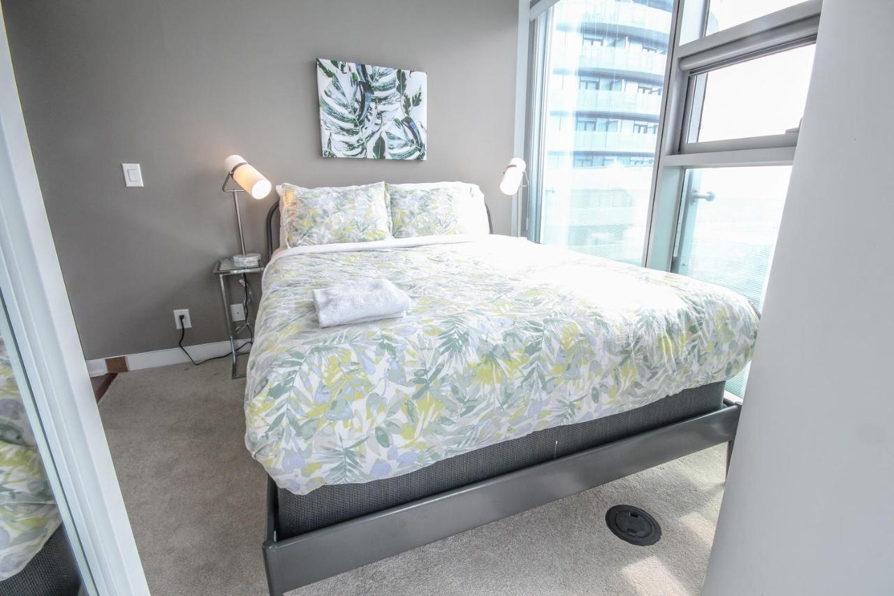 Sarkar Suites - Entertainment District Toronto Rum bild