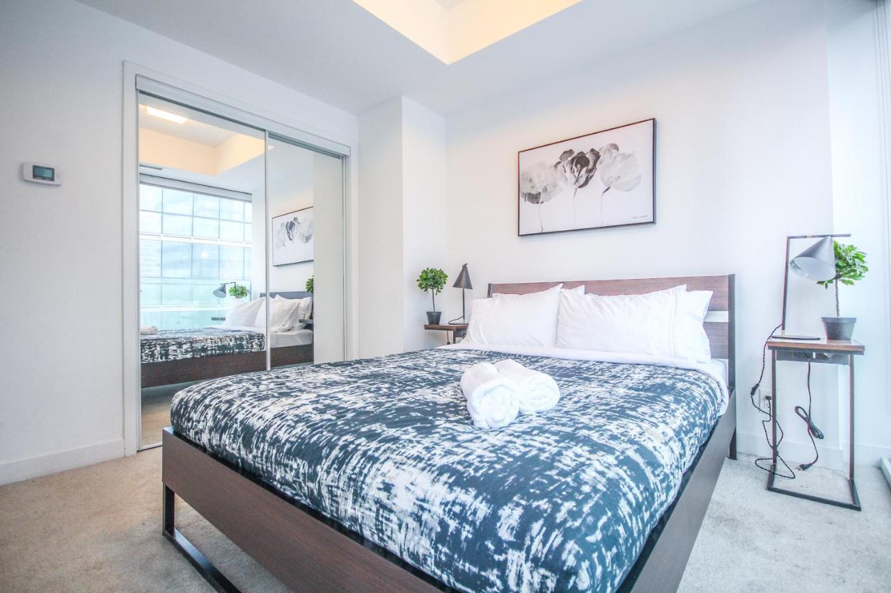 Sarkar Suites - Entertainment District Toronto Exteriör bild