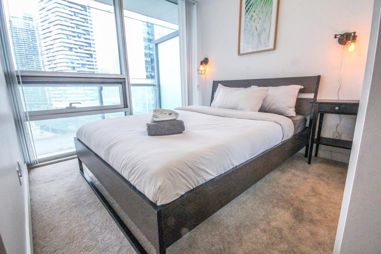 Sarkar Suites - Entertainment District Toronto Rum bild
